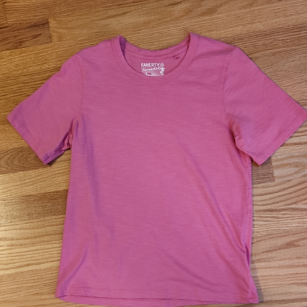 Faherty Women's Short Sleeve Tee in Pink